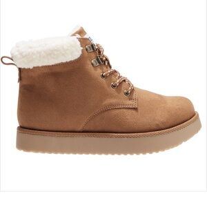 Magellan Outdoors Women's Platform Lace Up Cozy Boots